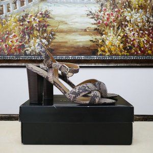 ANN TAYLOR Block Heel Cross Front Sandal Size 9